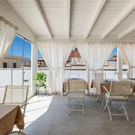 Palazzo Perla Alojamento de Acomodação e Pequeno-almoço 3*
