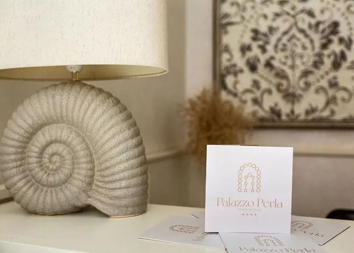 לינה וארוחת בוקר Palazzo Perla 3*