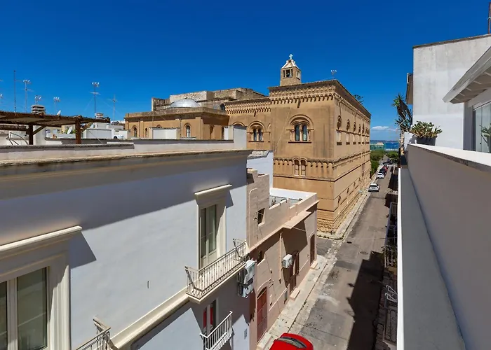 לינה וארוחת בוקר Palazzo Perla גאליפולי